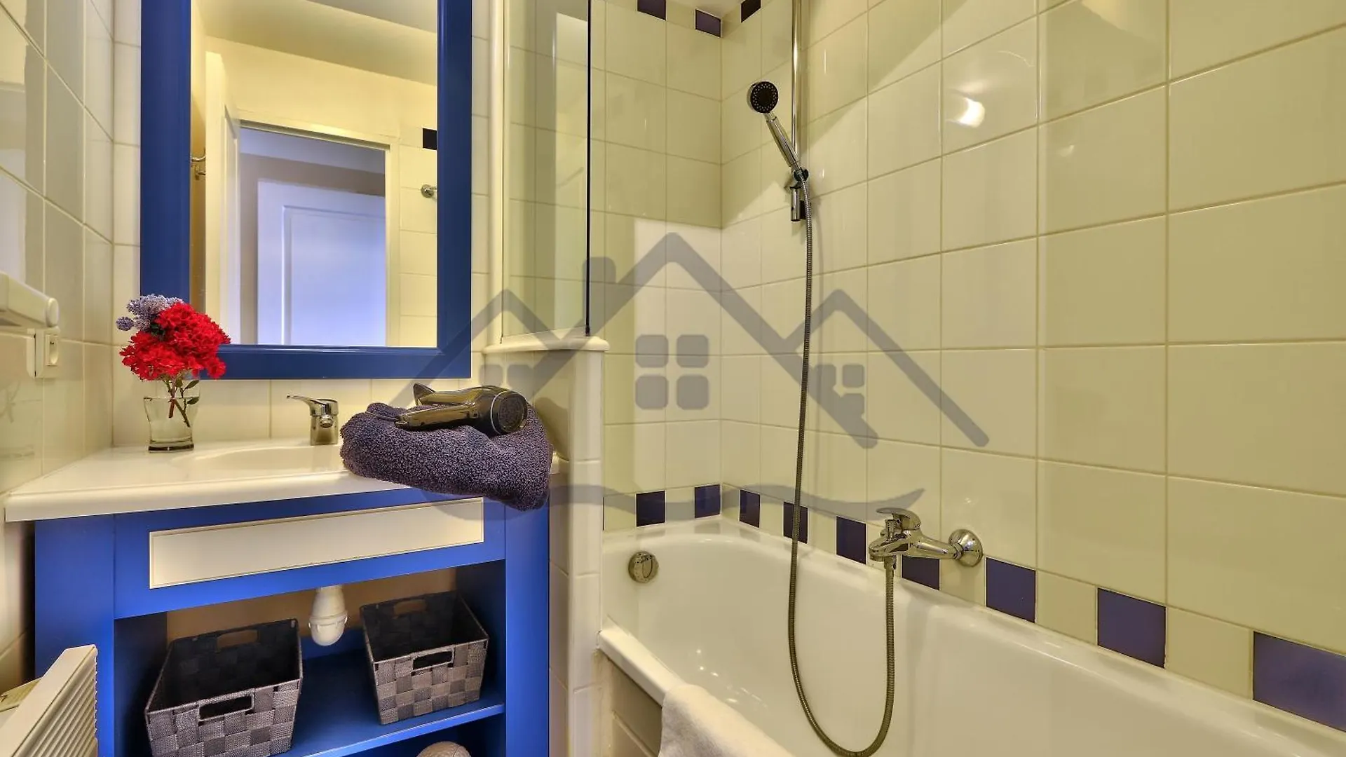 Localise - A18 - Appartement Avec Balcon - Petite Vue Mer A Travers Le Palmier - Piscine De Avril A Septembre - Wifi Inclus - Animaux Admis - Draps Inclus - Parking Inclus Guilvinec 0*,