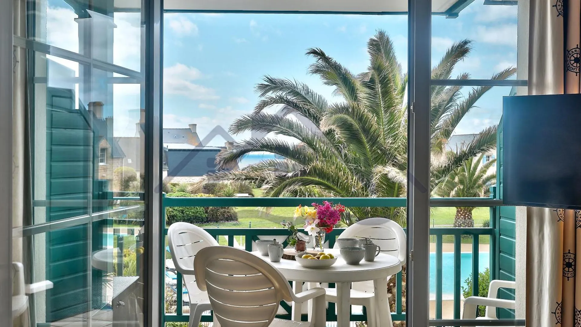 Localise - A18 - Appartement Avec Balcon - Petite Vue Mer A Travers Le Palmier - Piscine De Avril A Septembre - Wifi Inclus - Animaux Admis - Draps Inclus - Parking Inclus Guilvinec Apartment