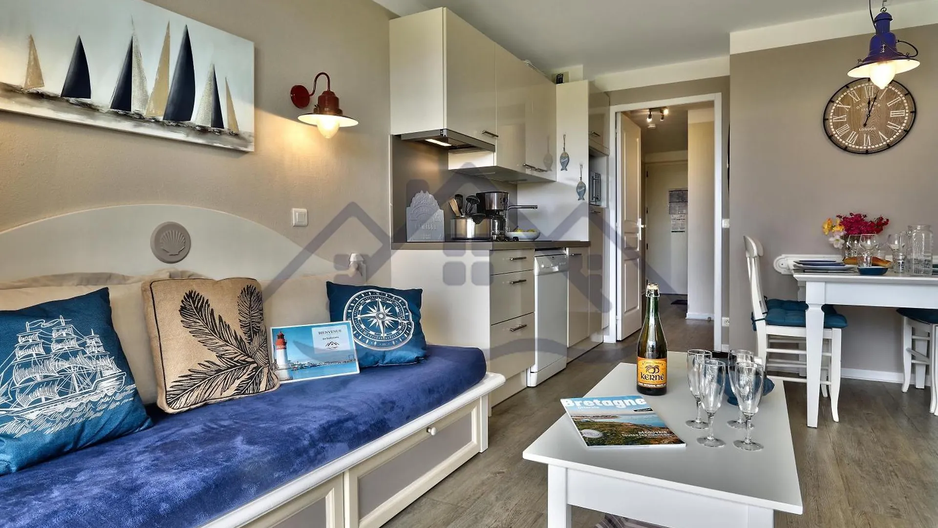 Apartment Localise - A18 - Appartement Avec Balcon - Petite Vue Mer A Travers Le Palmier - Piscine De Avril A Septembre - Wifi Inclus - Animaux Admis - Draps Inclus - Parking Inclus Guilvinec