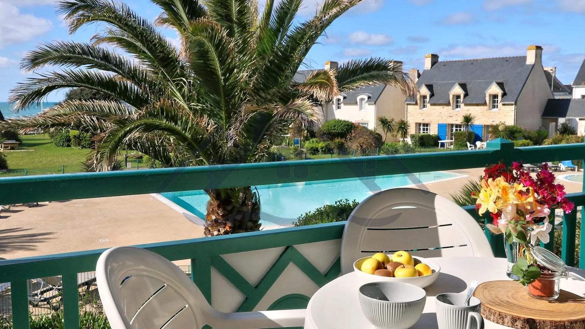 Localise - A18 - Appartement Avec Balcon - Petite Vue Mer A Travers Le Palmier - Piscine De Avril A Septembre - Wifi Inclus - Animaux Admis - Draps Inclus - Parking Inclus Guilvinec